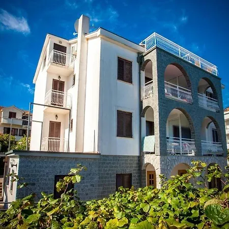 Ivo بورات
