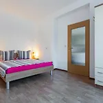 Ivo 3*